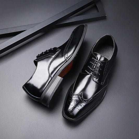 Men's Leather Shoes Carved Business Dress Shoes Shoes For Men Pointed British Brock Shoe EU Large Size 39-47 New