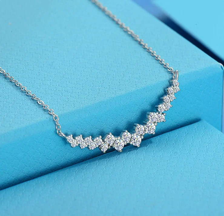 GRA Certified Full Moissanite Smile Pendant Necklace for Women 925 Sterling Silver Clavicle Chain Jewelry Gift Collares