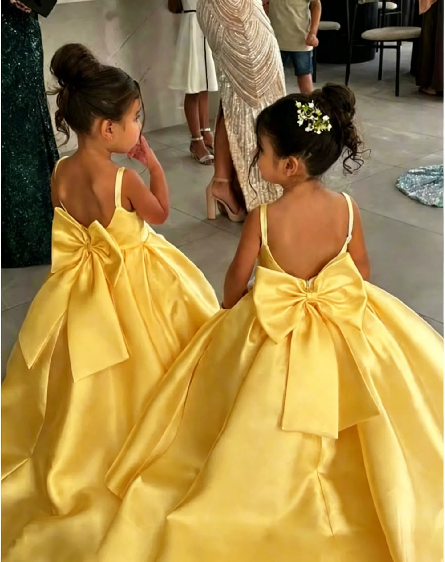 Ivory Flower Girl Dress With Bow Strap Mini Bridal Wedding Dress Kids Ball Gown 1st Communion Frock Customized Vestidos De Noiva