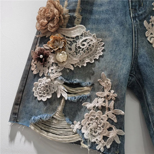 Fashion Women Spliced Lace Flower Hole Design Denim Shorts Vintage Straight Wide Leg Short Pants Female 2025 Summer 1LS1867