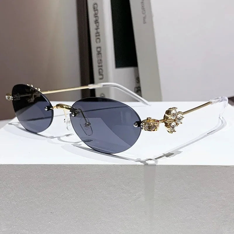 Women's Fashion Glasses Exquisite Diamond Decoration Sunglasses Oval Shaped Frame Cut Edge Frameless Small Outdoor Sun Glasses