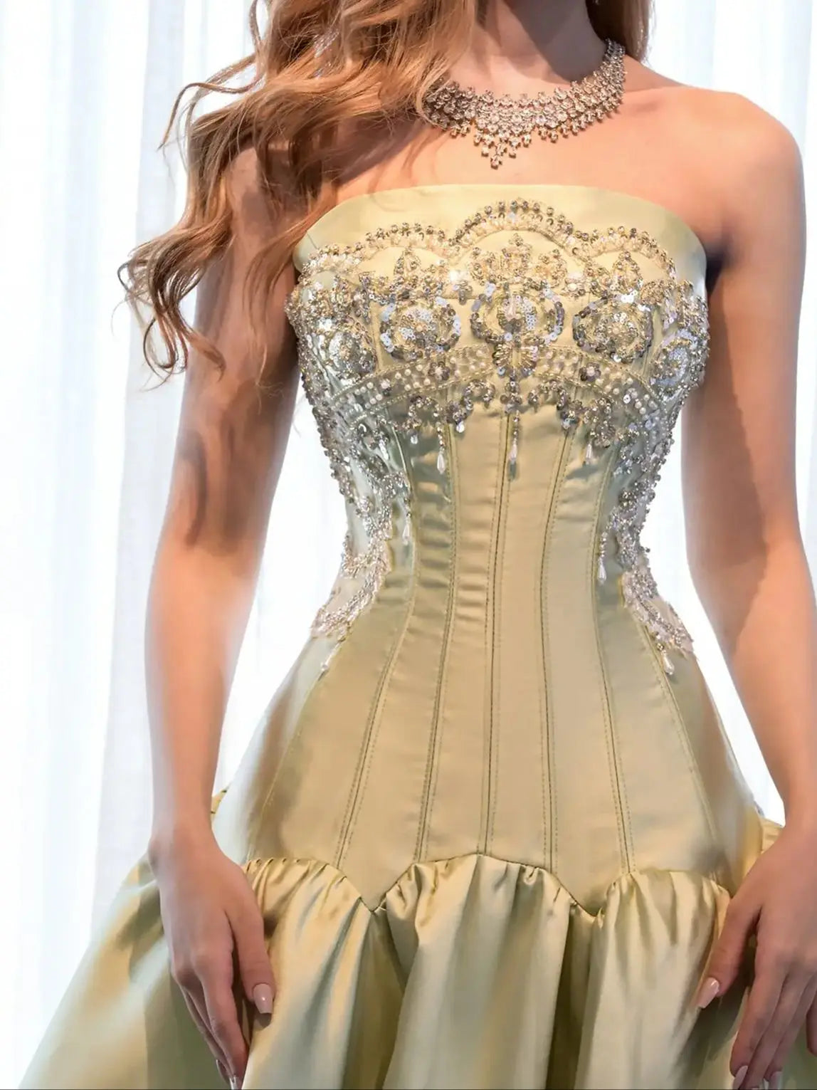 Customized 2026 Elegant Champagne Gold Strapless Prom Dresses Beaded Corset Satin Ball Gown Formal Evening Gowns Vestidos