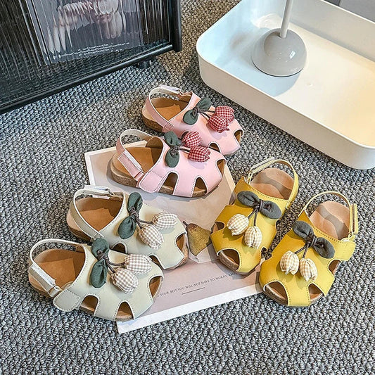 2025 Children Sandals for Girls Summer New Fashion Korean Style Soft Bottom Anti-slippery Versatile Cut-outs Princess Beach Shoe