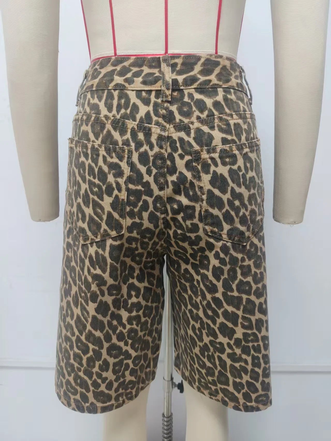 Summer New Leopard Print Denim Shorts for Women American Retro High Waist Knee-Length Shorts Fashionable Casual Jean Shorts