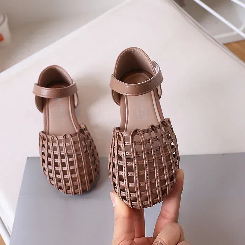 2025 Children Sandals for Girls Summer New Fashion Korean Style Soft Bottom Anti-slippery Versatile Woven Cut-outs Beach Shoes