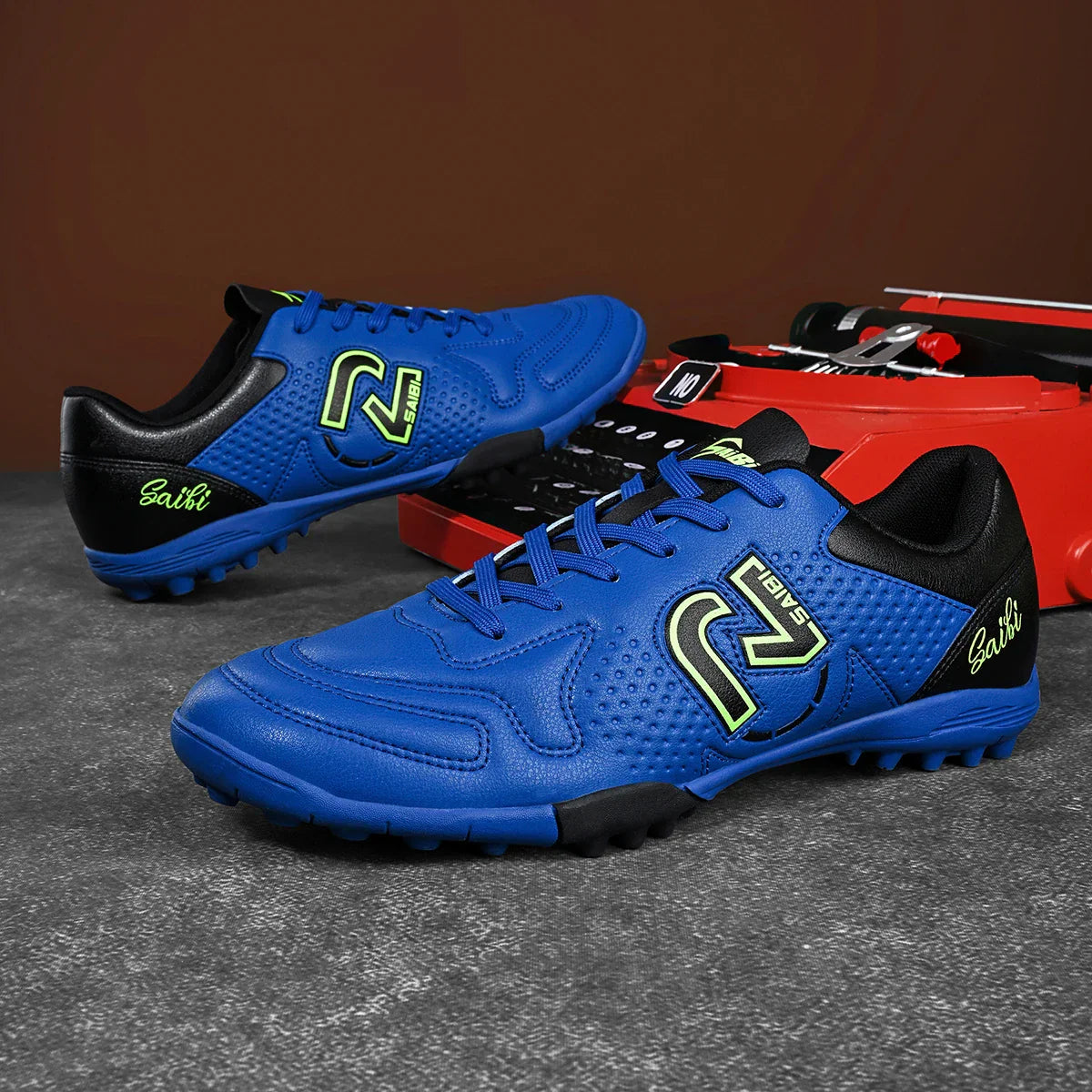 Men's football shoes TF broken nail outdoor sports shoes, wear-resistant and anti slip, exclusive to sports enthusiasts