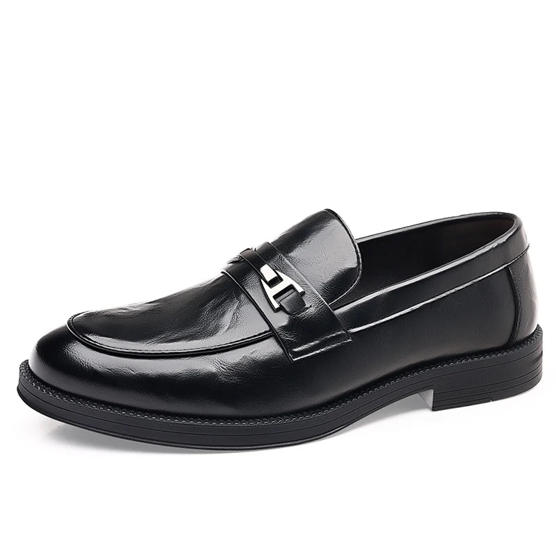 Men's Casual Leather Shoes 2026 New Spring Season Loafers for Men with Slip-On Flats British Style Men Walking Shoes Moccasins
