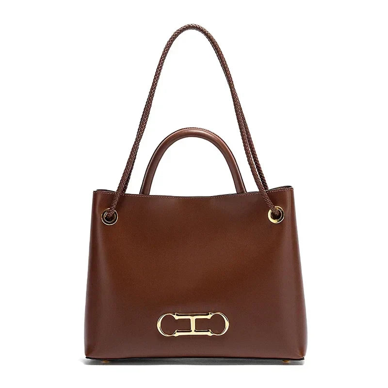 Solid Color New Arrival Classic Style Women's Handbag Retro Elegance Exquisite and Versatile Fashionable Women's Shoulder Bag