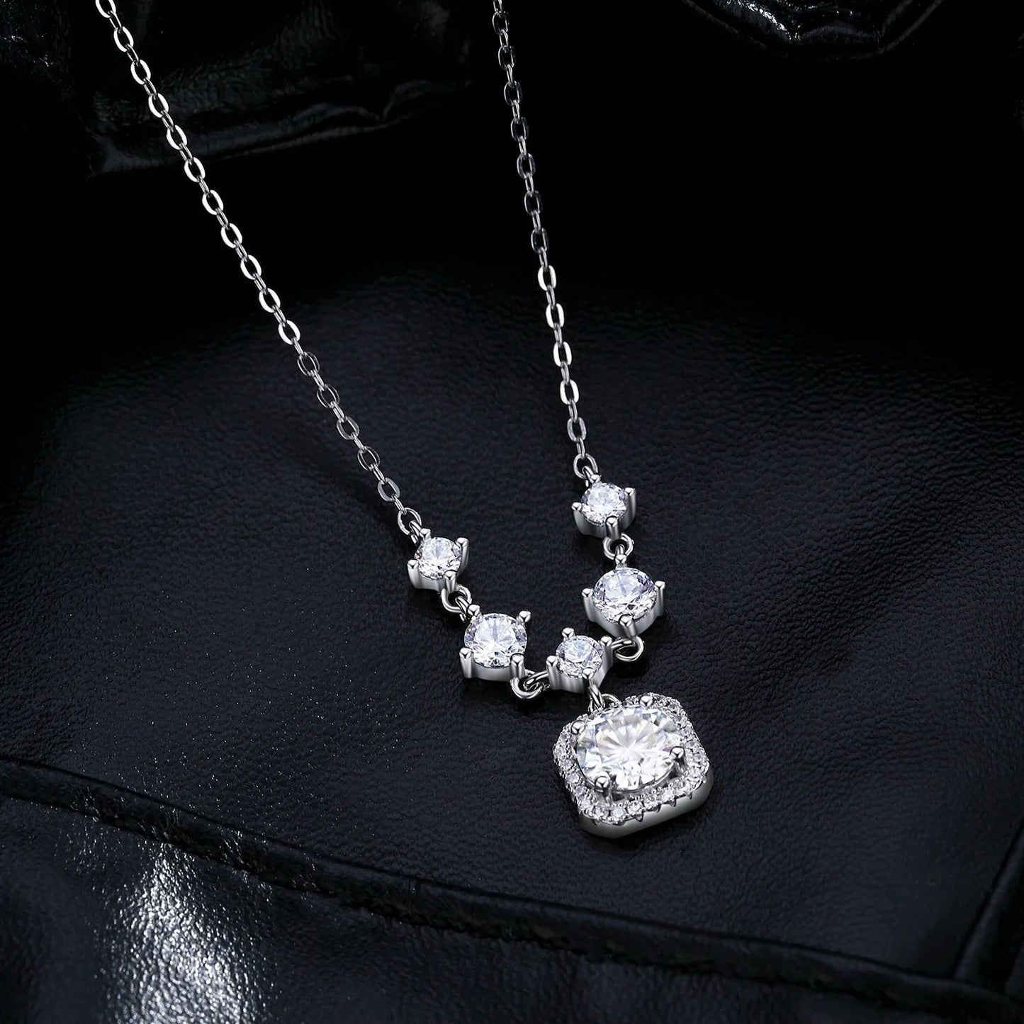 1CT D Color Moissanite Necklace 925 Sterling Silver Luxury Halo Charm Pendant Necklace For Women Bridal Wedding Jewelry