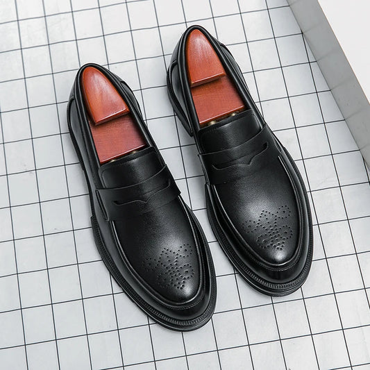 Spring and autumn men's business casual shoes breathable carved leather shoes British fashion platform pointed leather shoes 46