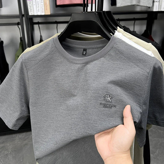2026 New Men's Korean Style Fashion Badge Short Sleeved Sleeve Round Neck T-shirt Casual and Comfortable Summer Versatile Top