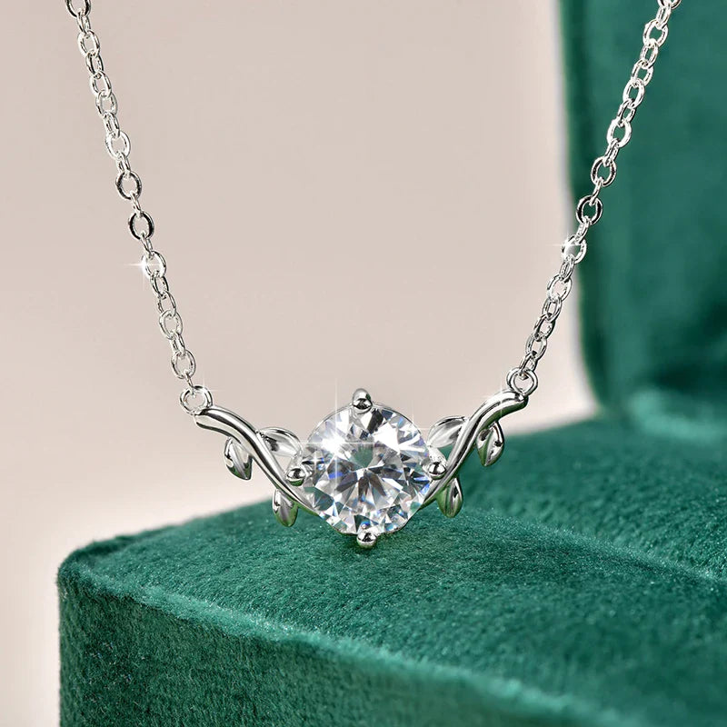 Exquisite Leaf Shape Pendant Necklace Certified 8MM Moissanite Diamond Necklaces for Women Neck Jewelry Accessories