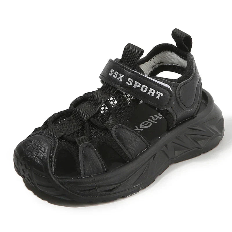 Kids Summer Breathable Mesh Sandals Boys Girls Closed Toe Sport Shoes With Magic Strap In Black And White For Toddlers Outdoor