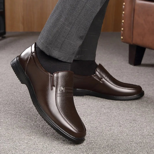 Handmade Genuine Leather Shoes Men Loafers Business Casual Shoes Classic Soft Leather Hombre Breathable Flat Shoes
