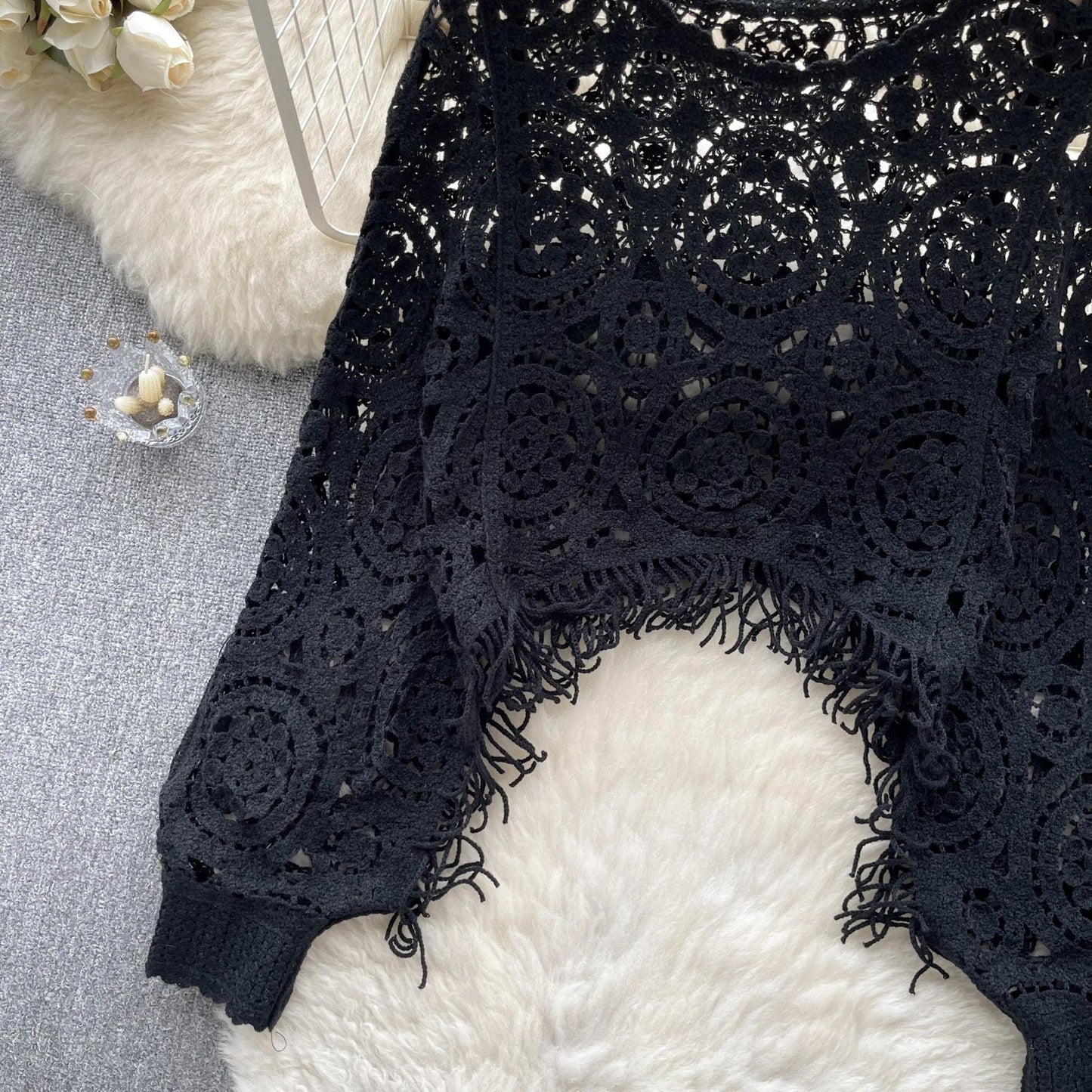 Autumn Casual Loose Knitting Top O Neck Hook Flower Hollow Long Sleeved Tassel Design Fashion French Vintage Blouse