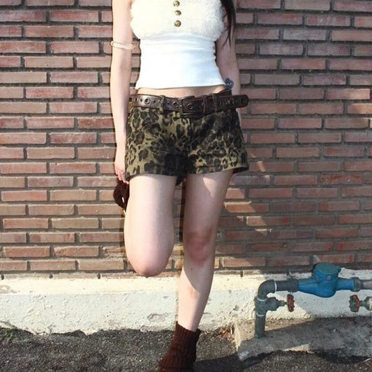 Summer New Leopard Print Denim Shorts Women Vintage Y2K Low Waist Streetwear Shorts Female Retro Pocket Button-Up Short Jeans