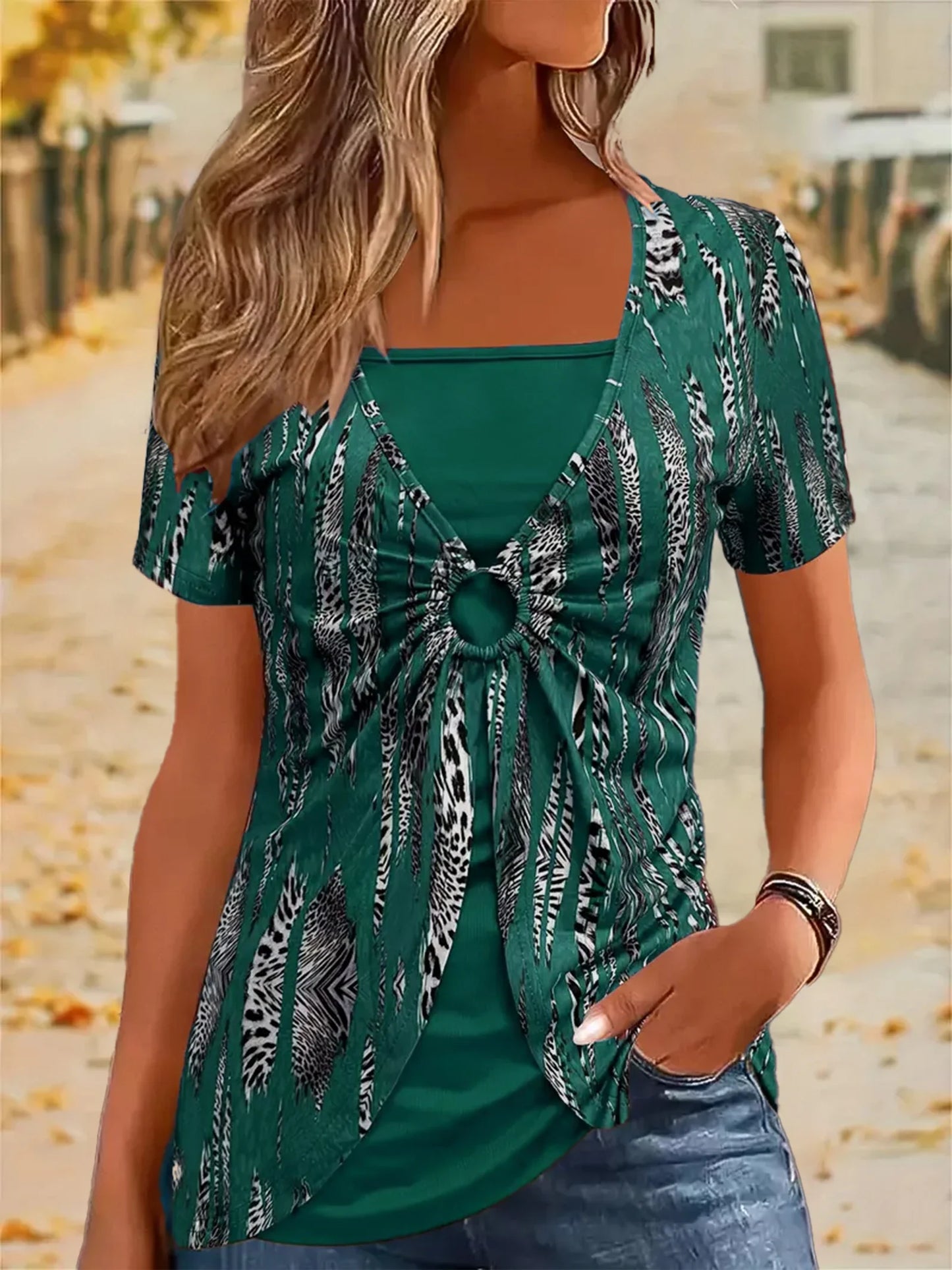 Boho Chic Leopard Print Faux Two-Piece T-Shirt - Plus Size Elegant Casual Short Sleeve Top for Women