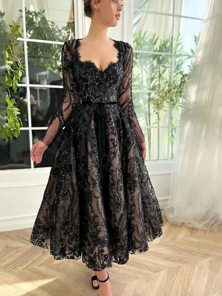 Vintage Black Evening Dresses Lace 2024 Prom Party Gowns Mid Calf Length Long Sleeves Wedding Guest Dress Sequined Sweetheart