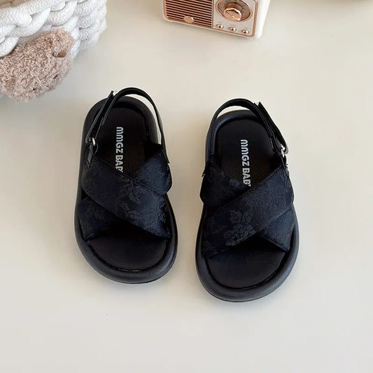 2026 Girls' Sandals Summer New Korean Version Little Girls All Design Sense Cross Strap Beach Sandals Comfort Daily Kids Sandals