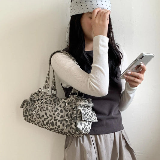 Vintage Leopard Rivet Motorcycle Handbag Barrel Shaped Boston Casual Messenger Bags for Female Shoulder Bag Fashion Ladies Totes