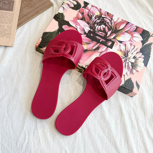 2026 Summer New Women's Casual Versatile Cool Slippers Beach Non Slip Flat Slippers