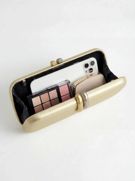 Stylish and luxurious design womens clutch evening bag shoulder bag/crossbody bag with chain suitable for weddings and parties.