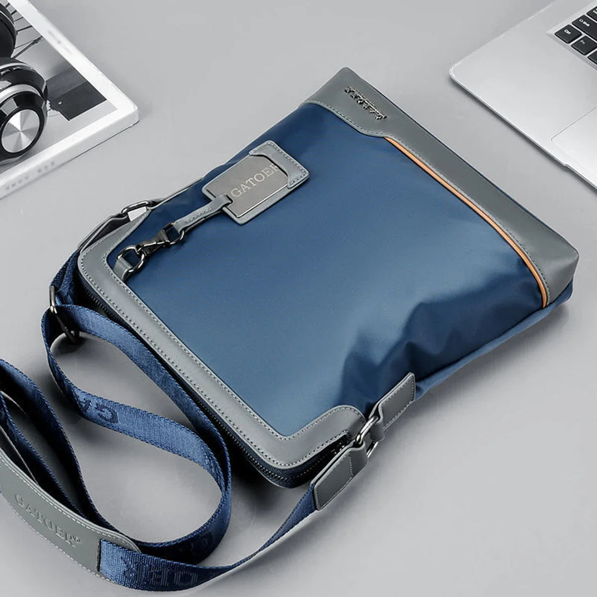 Fashion high quality PU Large Capacity Men Shoulder Bag Wear-resistant and Durable Spacious Shoulder Strap Crossbody Bag