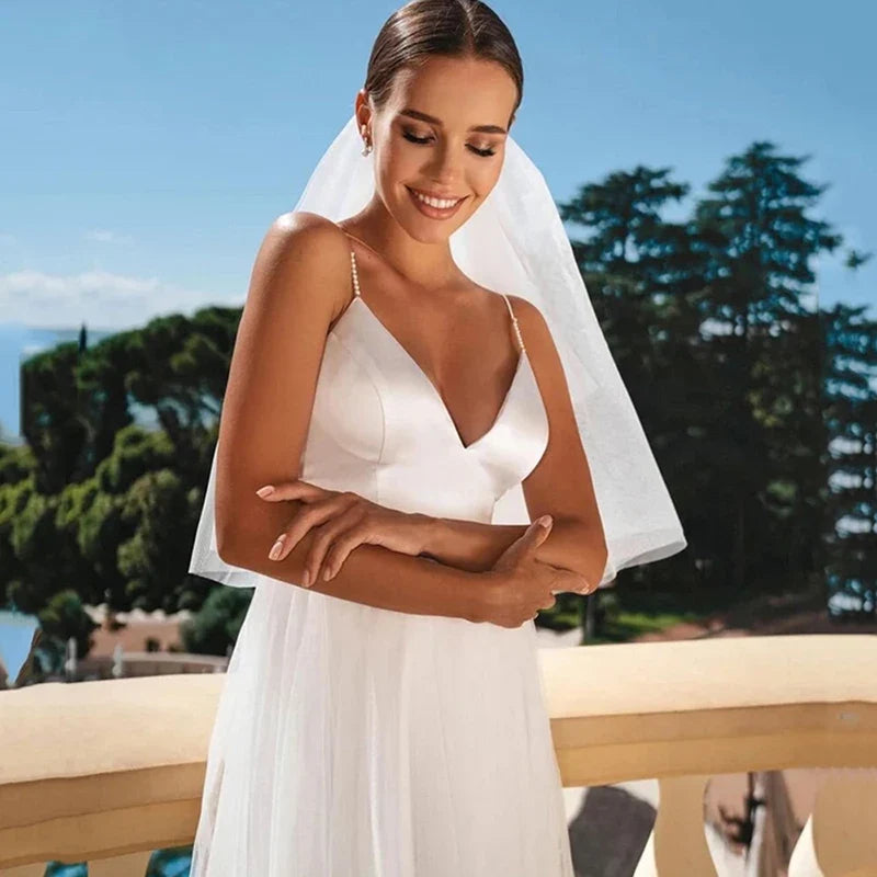 2022 On Sale White Wedding Dresses Short  Gowns Mid Calf Length Sleeveless V Neckline Bridal  Back Out Simple