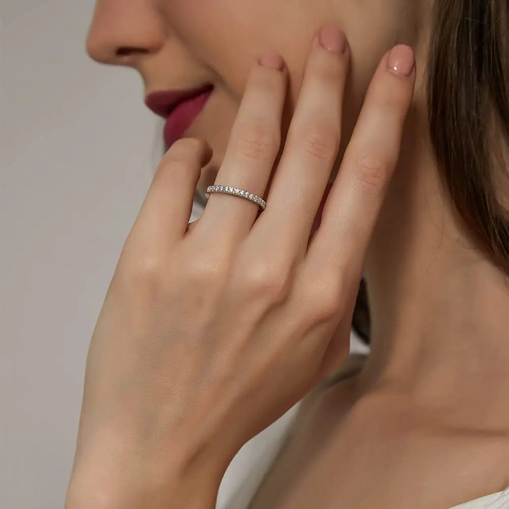 ATTAGEMS Bagues en argent sterling massif 925 pour femmes, Moissanite pleine éternité, bague de mariage, bague de fiançailles, bijoux fins