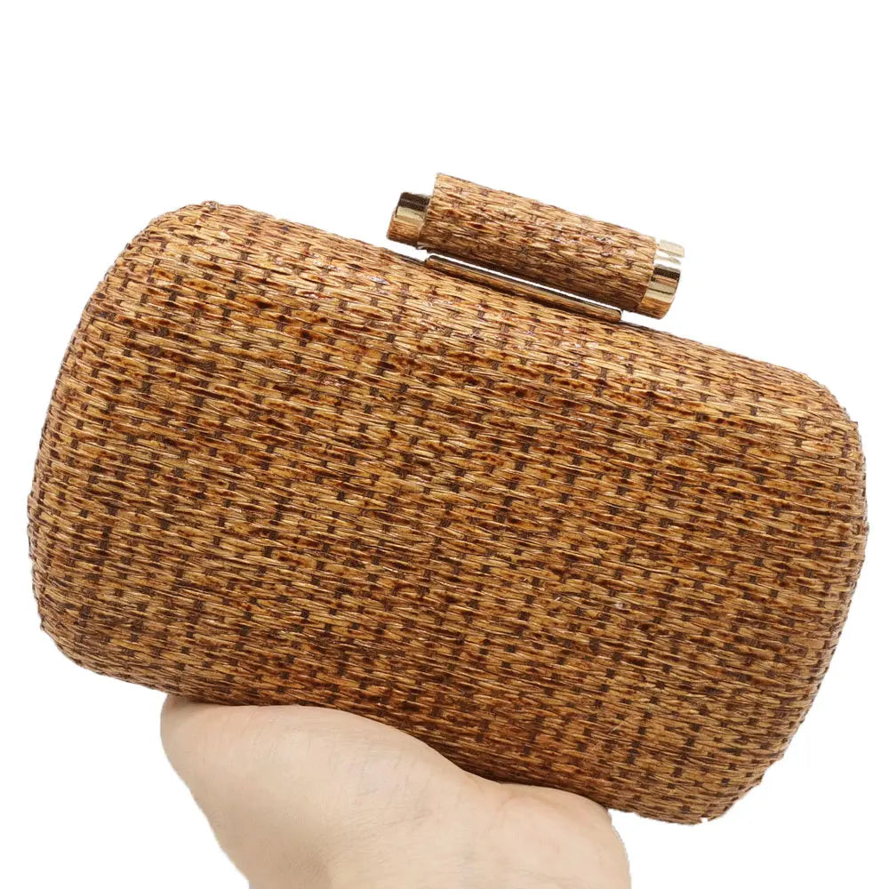 Straw Women Metal Clutches Chain Shoulder and Crossbody Bags Ladies Party Cockatail Evening Beach Clutch Purse