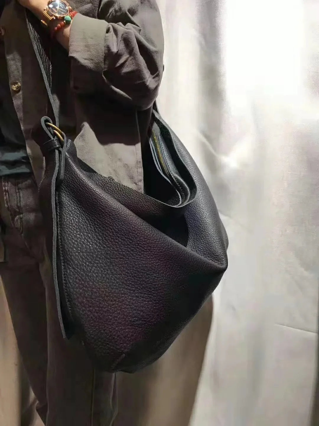 Ladies Genuine Leather First Layer Cowhide Bag New Retro Art Personality Large Capacity Soft leather Shoulder Bag Messenger Bag
