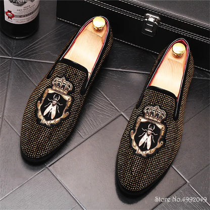 NEW Pointed Toe Embroidery Rhinestone Flats Shoes For Men Male Wedding Dress Prom Homecoming Shoes Zapatos Hombre Vestir