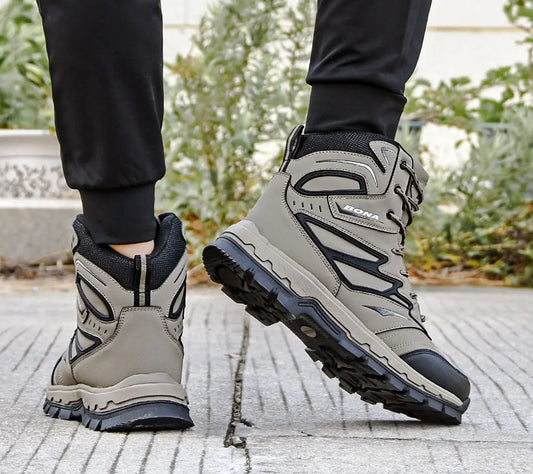2022 New Designers Brand Action Leather Winter Shoes Men High Top Plush Non-Slip Snow Boots Man Warm Ankle Boots Mansculino