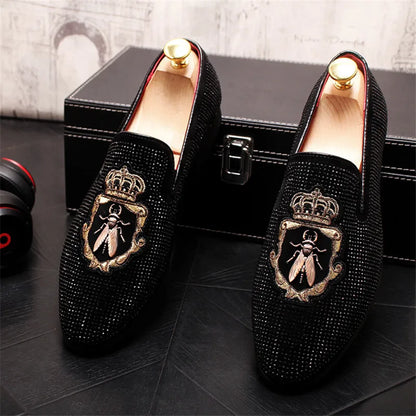 NEW Pointed Toe Embroidery Rhinestone Flats Shoes For Men Male Wedding Dress Prom Homecoming Shoes Zapatos Hombre Vestir