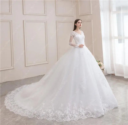 Best Selling 2024 Long Sleeve V Neck Lace Wedding Dress 2026 Vintage Bride Bridal Ball Gown Modest Wedding Dresses  Customized