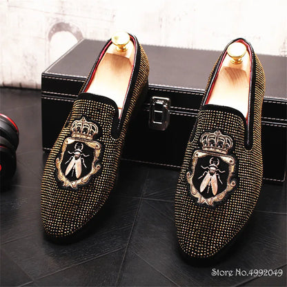 NEW Pointed Toe Embroidery Rhinestone Flats Shoes For Men Male Wedding Dress Prom Homecoming Shoes Zapatos Hombre Vestir