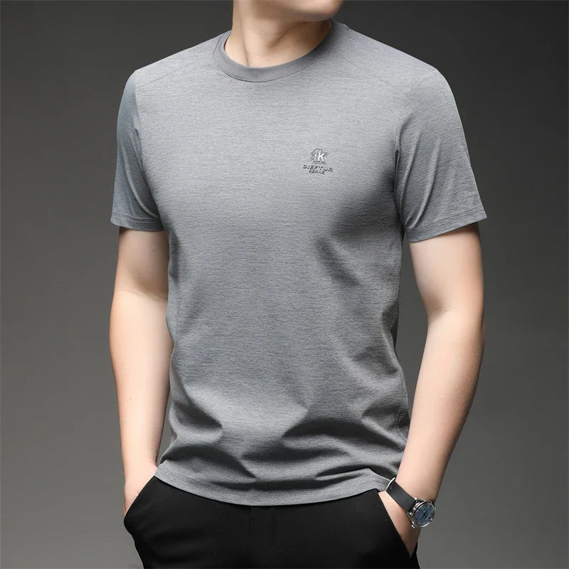 2026 New Men's Korean Style Fashion Badge Short Sleeved Sleeve Round Neck T-shirt Casual and Comfortable Summer Versatile Top