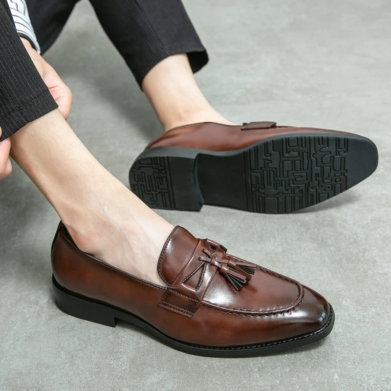 Mens Luxury Tassel Flats Leather Casual Office Designer Brogue Loafers Moccasin Wedding Oxford Footwear Dress Shoes for Men 2022