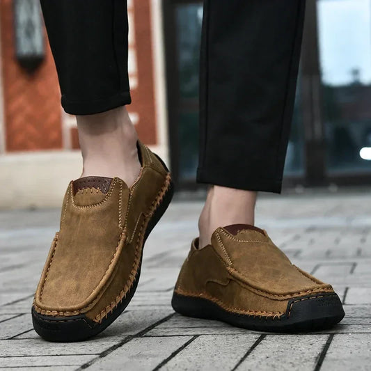New Soft Men Loafers Slip On Leather Casual Shoes For Men Moccasins Plus Size 38-48 Flats Sneakers Men Handmade Design Man Shoes