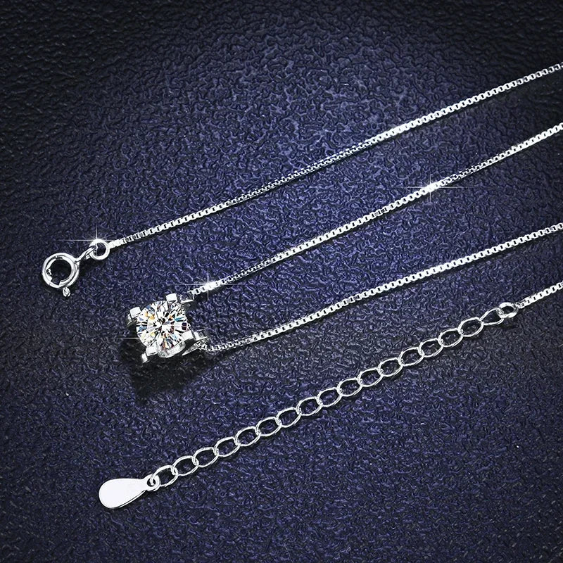 High - End PT950 Platinum Women's Accessories - 1 Carat D Color Moissanite Cow Head Pendant, Excellent Cut, Diamond - Test Passe
