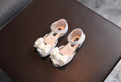 2026 New Children Sandals Rhinestone Bow Wedding Princess Girls Sandal Party Dance Baby Student Flats Kids Performance Shoes