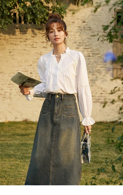 French Organ Pleated V-neck Shirt 2025 Autumn Petal Patchwork Ruffle Sleeve Solid Pearl Single Breasted Tops MXD13X1354