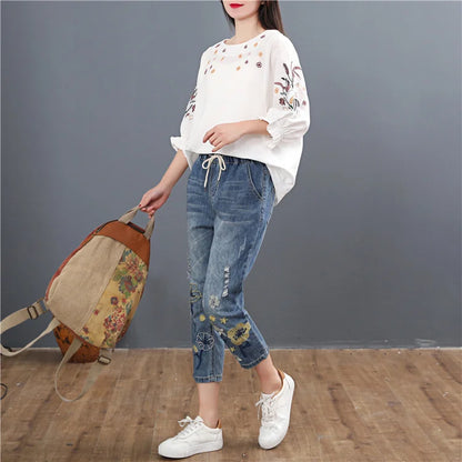 2025 Chinese Summer Fashion Ladies Vintage Embroidery Jeans Women Casual Floral Denim Trousers Ripped Harem Pantalons
