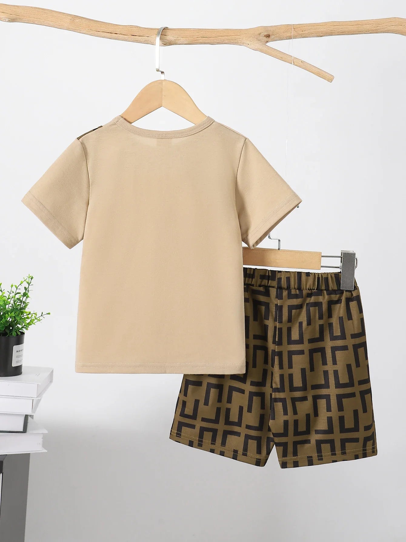 2pcs boys' clothing geometric pattern printed short sleeved round neck T-shirt with pockets paired with shorts casual set