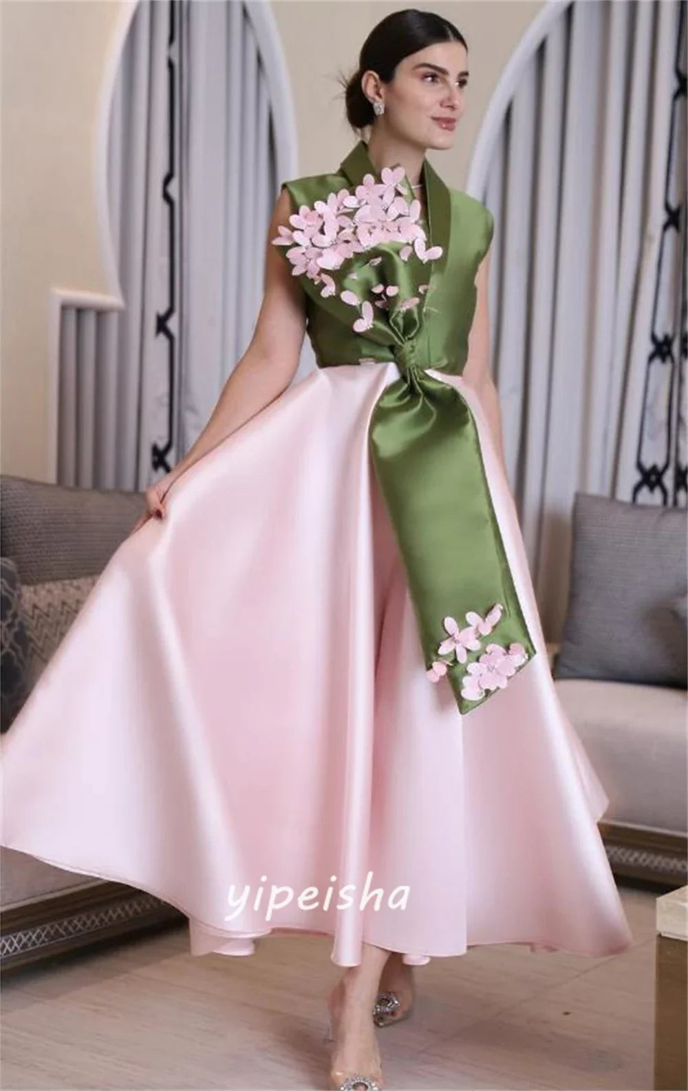Customized Jiayigong  Exquisite Modern Style V-Neck Ball Gown Flowers Appliquess Bespoke Occasion Dresses