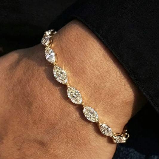Bracelet de mariage pour femme en moissanite taille marquise de 0,3 carat, en argent 925, serti de diamants de laboratoire est-ouest.