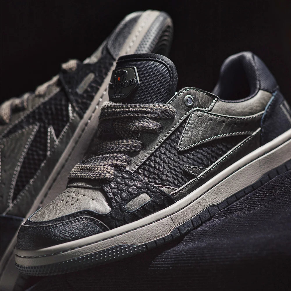 Casual Snake Year Black Mamba Men's Sneakers Low-Top Flat Sole Versatile Black Shoes for Spring Autumn Skateboarding Shoes