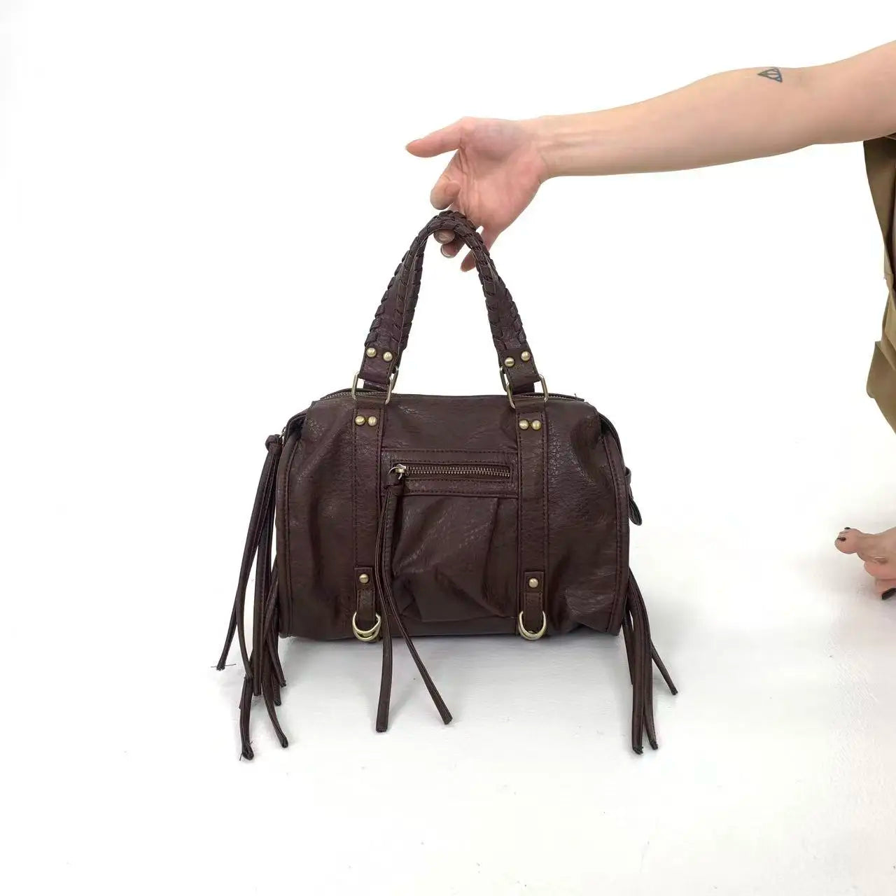 Y2K women's street style personalized rivet made old shoulder bag, retro motorcycle tote bag