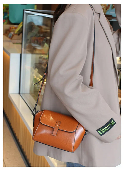 Oil Wax Cowhide Leather Cross Body Small Bag for Women Fashionable and Versatile Shoulder Shell Hand Bag Ladies Casual Phone Bag