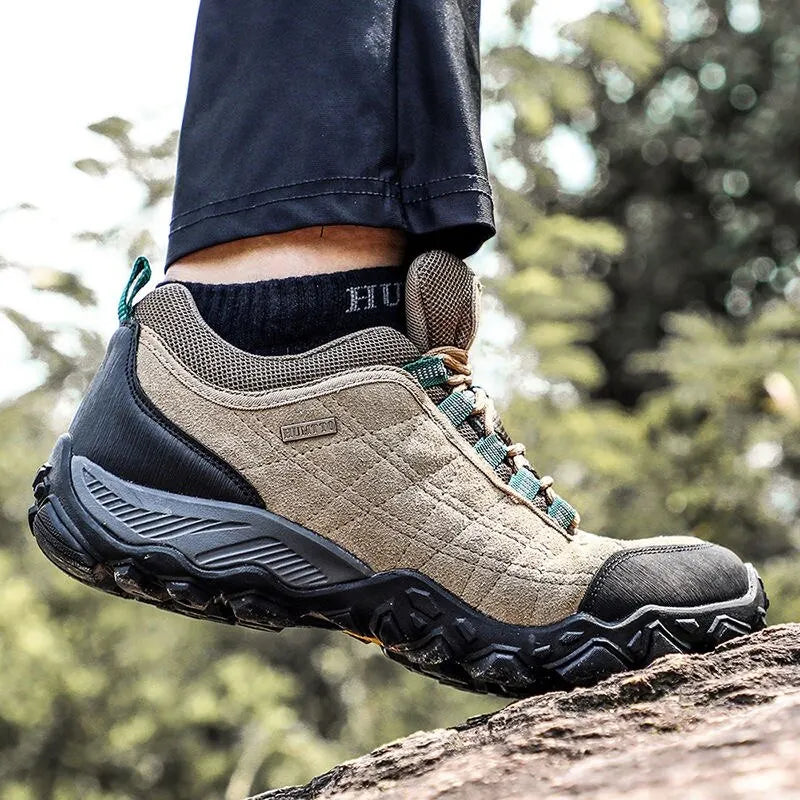 Hiking Shoes Mens Luxury Designer Winter Climbing Trekking Sneakers for Men Leather Outdoor Sports Work Man Shoes